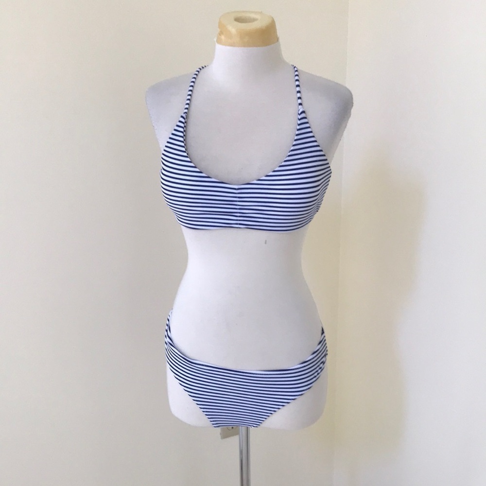 Beachsissi XL navy striped bikini set.